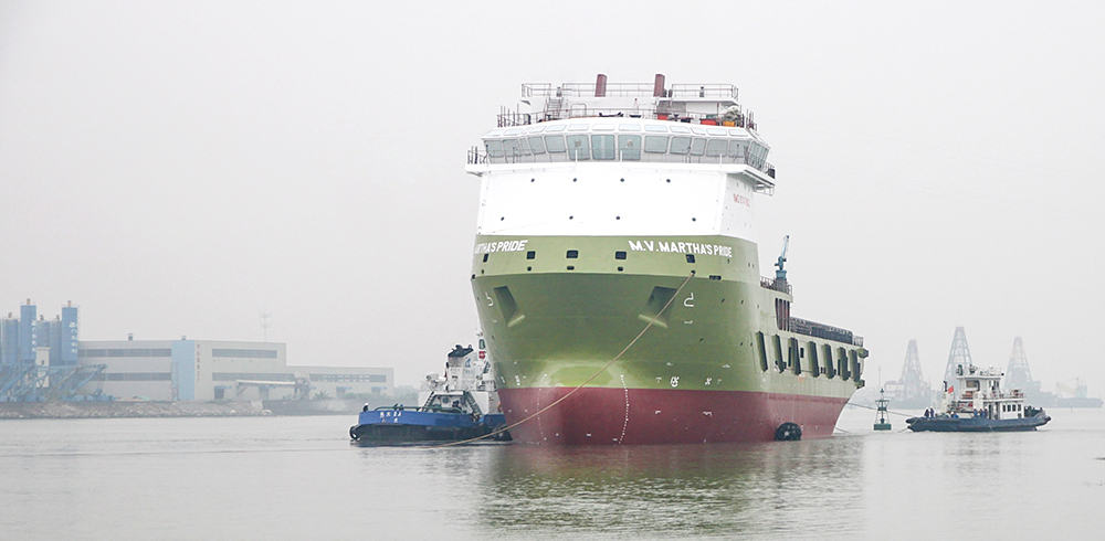 粵新海工86米平臺(tái)供應(yīng)船